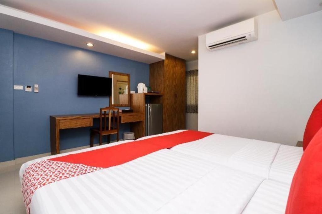Готель Oyo 121 Hua Hin Goodview Екстер'єр фото