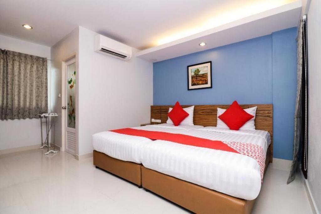 Готель Oyo 121 Hua Hin Goodview Екстер'єр фото