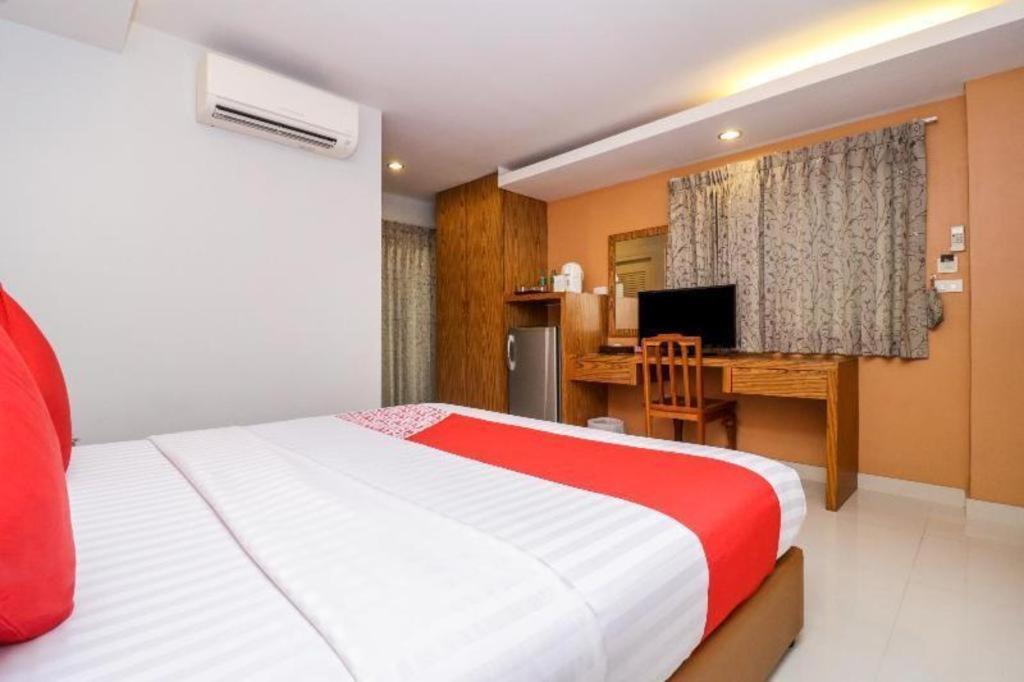 Готель Oyo 121 Hua Hin Goodview Екстер'єр фото