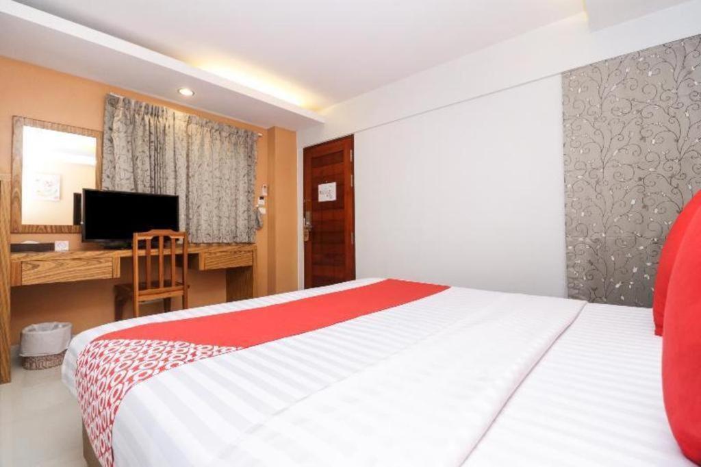 Готель Oyo 121 Hua Hin Goodview Екстер'єр фото