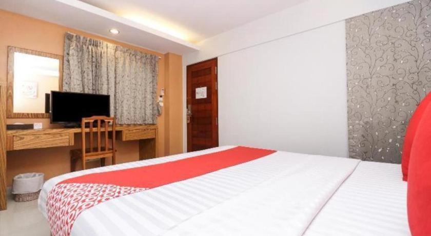Готель Oyo 121 Hua Hin Goodview Екстер'єр фото