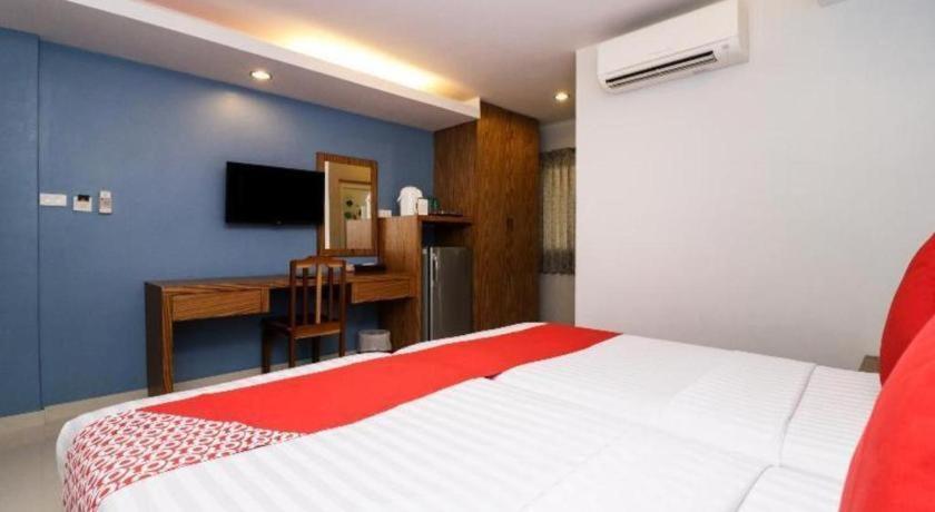 Готель Oyo 121 Hua Hin Goodview Екстер'єр фото