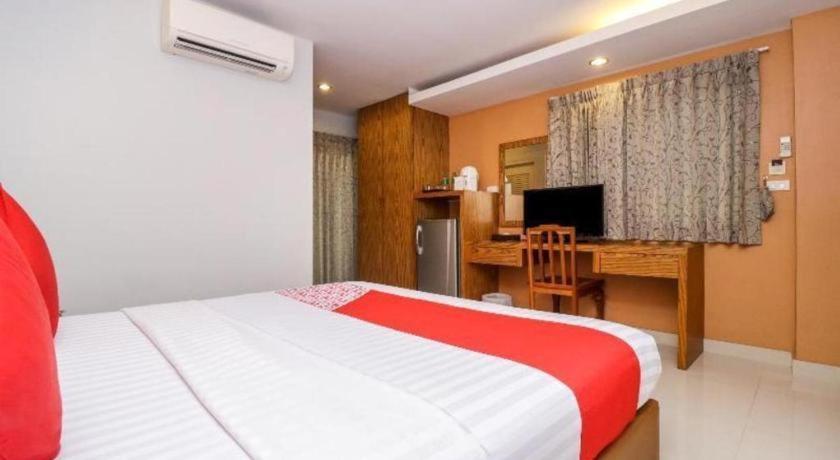 Готель Oyo 121 Hua Hin Goodview Екстер'єр фото